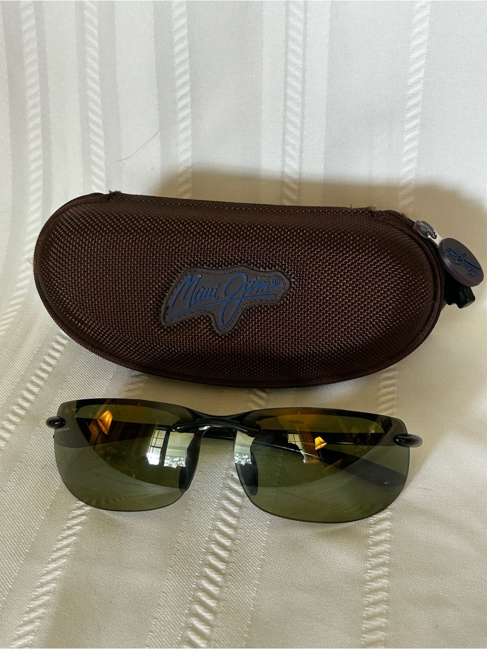 Maui Jim Mens Banyons Black Green Polarized Wrap Sunglasses Brown Hard-Zip Cas